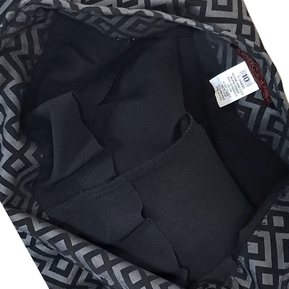 Krazy Larry Geometrial Ankle Pants Size 10 - Picture 7 of 11